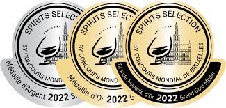 les rhums arranges mono blanko primés au spirits séléction 2022, médaille d'or et médaille d'argent